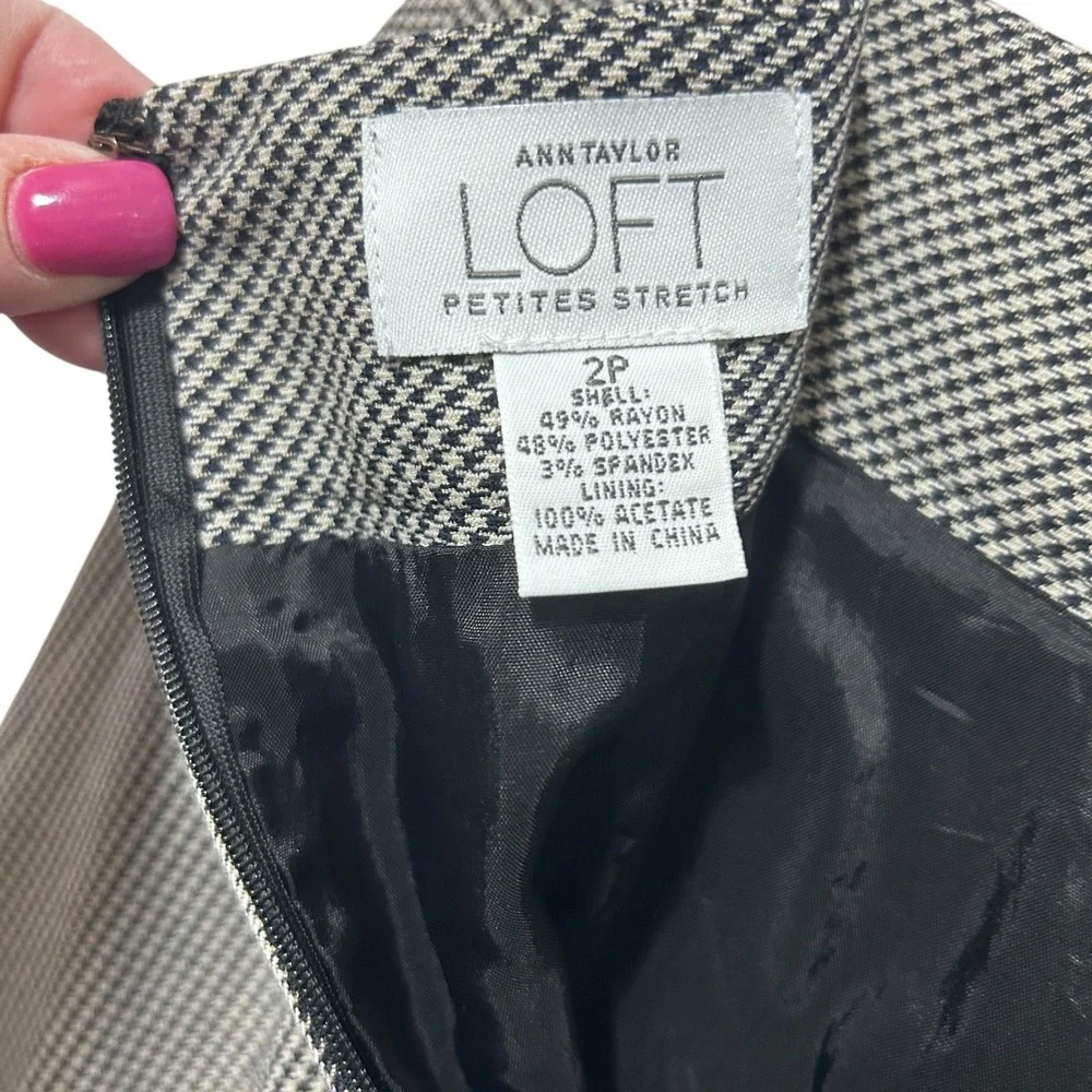 Ann Taylor Loft Petites Stretch Skirt 2P Black White Houndstooth‎ Pleated Lined